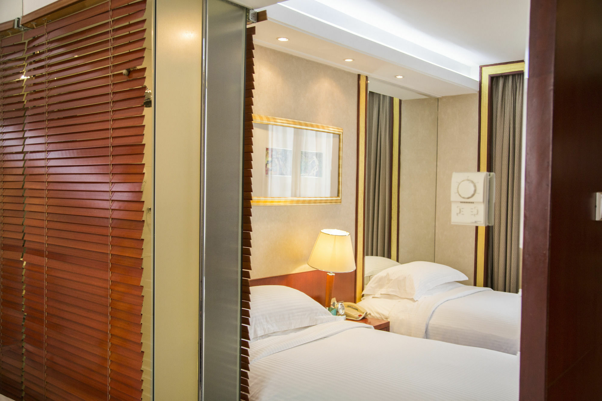 Grand Mercure Xian On Renmin Square Esterno foto